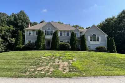 4 Farnham Circle 1