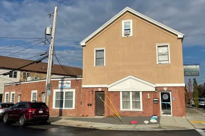 1 W Church St 1