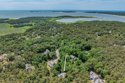 215 Cove View Rd 1