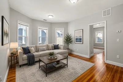 51 King St #3 1