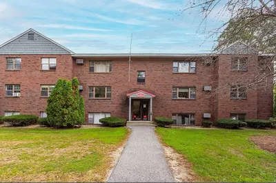 49 Spencer Rd #16H