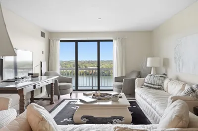 65 Lake Ave #824 1