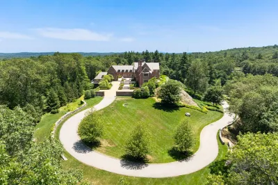 4 Willow Road 1