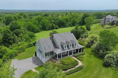 63 Skyfields Dr 1