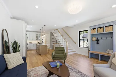 33 Landy Ave 1