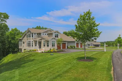 70 Legacy Lane #B 1