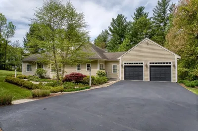 1 Buttonwood Way 1