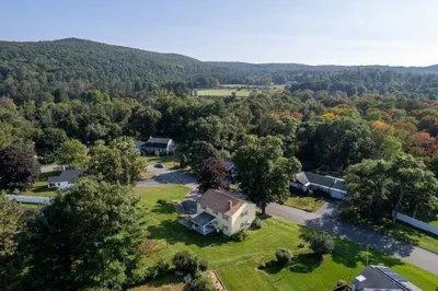 8 Oakridge Circle 1