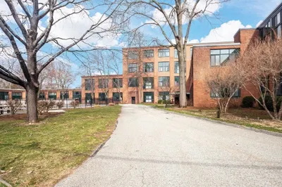 150 Rumford Ave #5 1