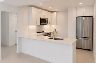 820 Hyde Park Ave #101 1