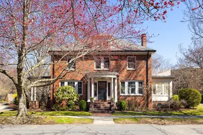 108 Crowninshield Rd 1