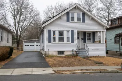 31 Hedge St 1