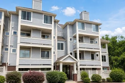 200 Falls Blvd #C302