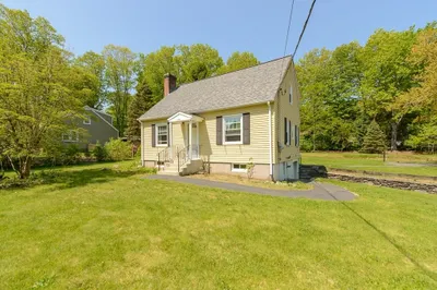 263 Highland St 1