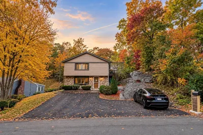12 Bisbee Rd 1
