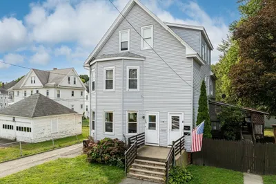 8-10 Washington St