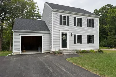 92 Forest Street 1