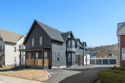 209 Lincoln Street 1