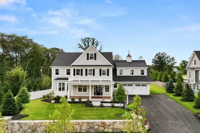 2 Wyndemere Lane 1