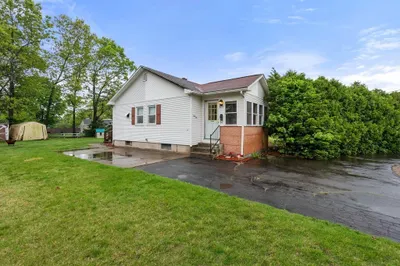 46 Pineywood Rd 1