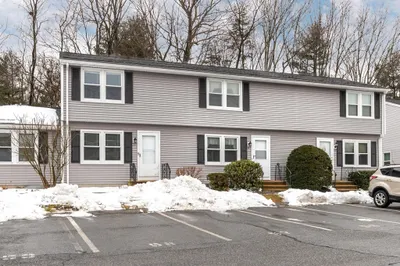 270 Sunderland Rd #30