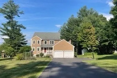 19 Edmunds Way 1