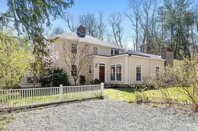 8 Upland Field Road 1