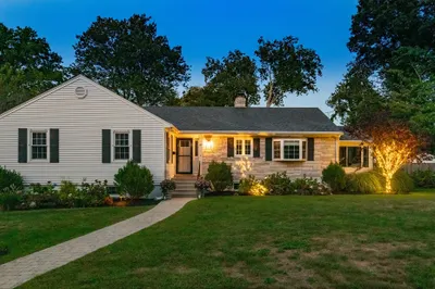 19 Longbow Rd