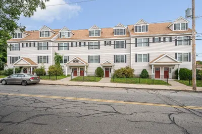 945 Middlesex St #5 1