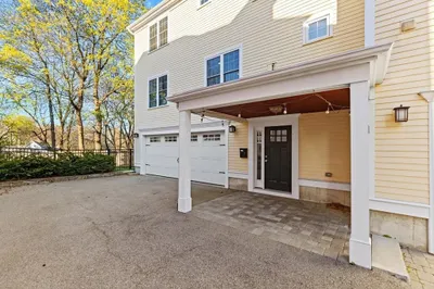 42-44 Oakview Terrace #42 1