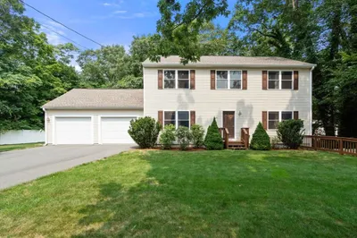 321 Cordaville Rd 1