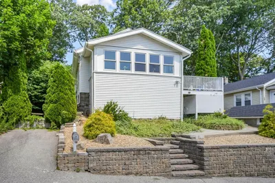 142 Beechwood Rd