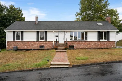 7 Melba Ln