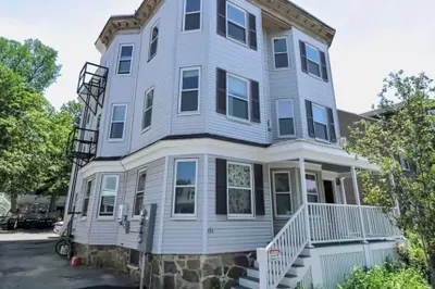 333 Cabot St #2R