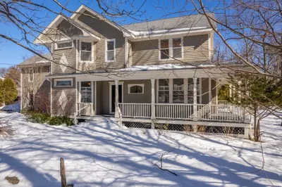 94 Phillips Avenue 1
