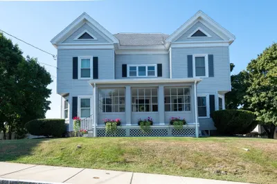 7 Woodland Ave 1