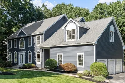 22 Brooks Crossing 1
