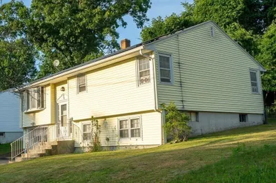 65 Harold St 1