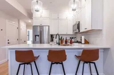 114 Prince St #2