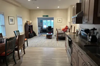 909 Hancock St #2