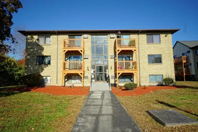 9 Lancelot Court #14