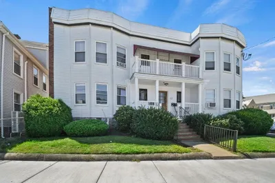 22 Belmont Street #1