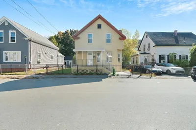 14 Pond St 1