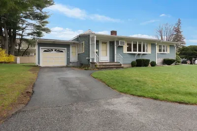 2 Standish Road 1