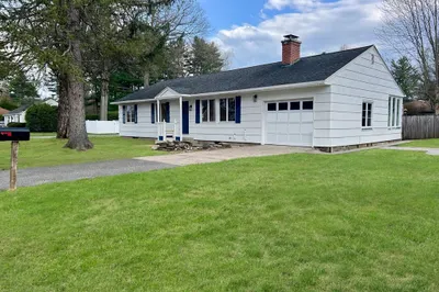 55 Parkerview St