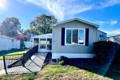 28 1st Ave