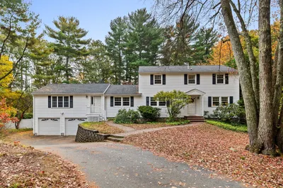 8 Athena Cir