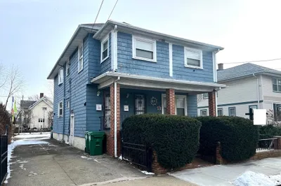 17 Abbott St