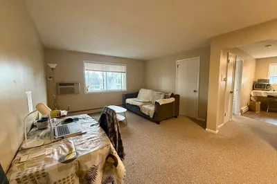 69 Newton St #11 1