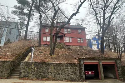 37 Westminster Ave #1
